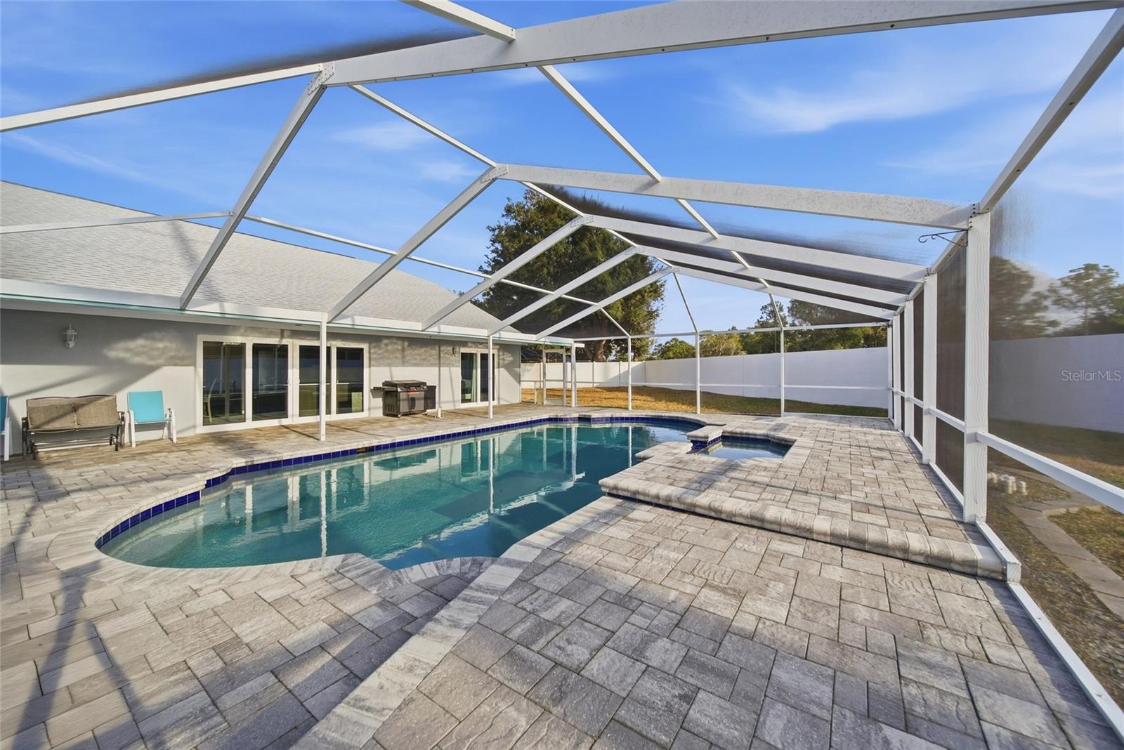 2SG | RIVERGLEN UNIT 2 - Residential