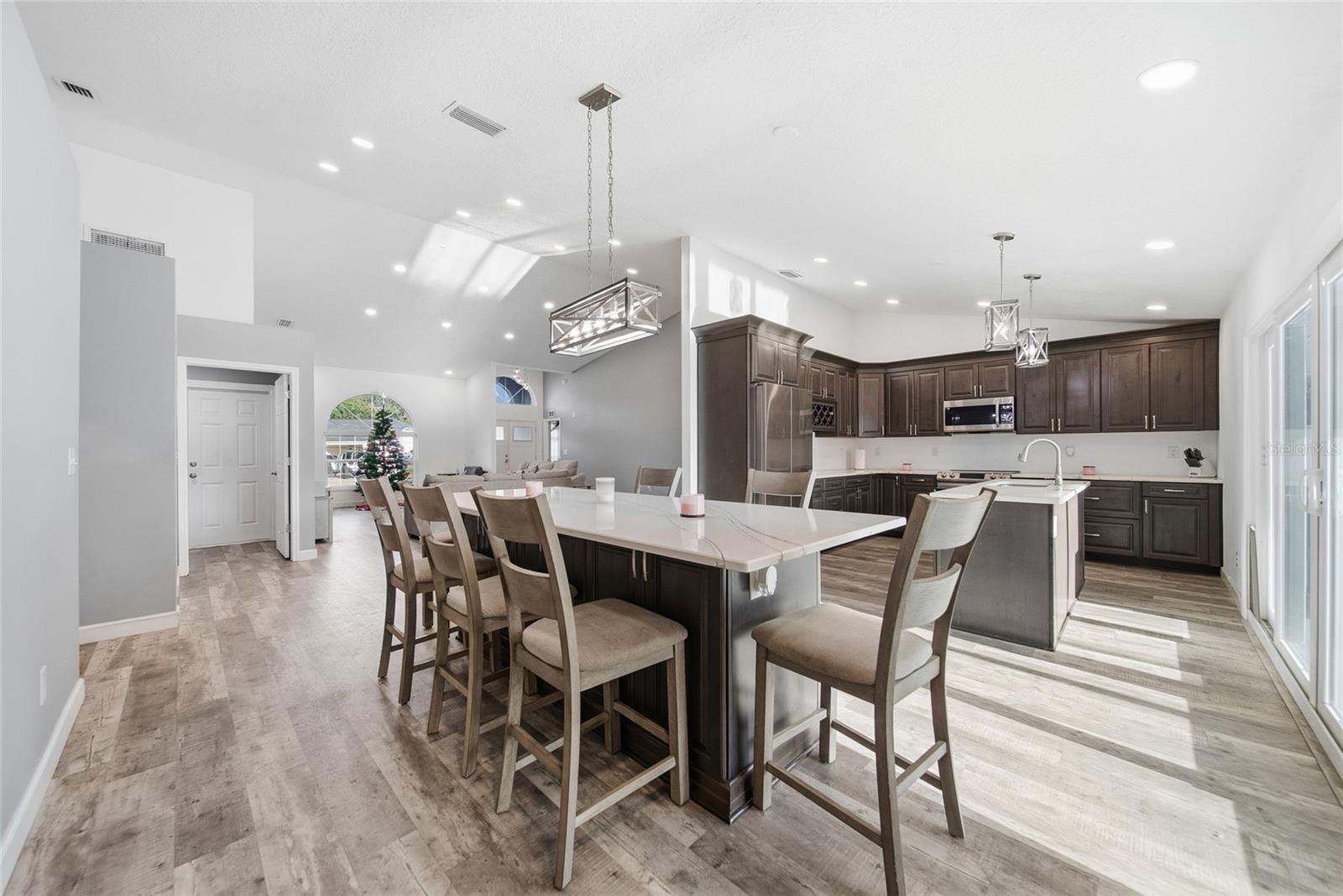 2SG | RIVERGLEN UNIT 2 - Residential