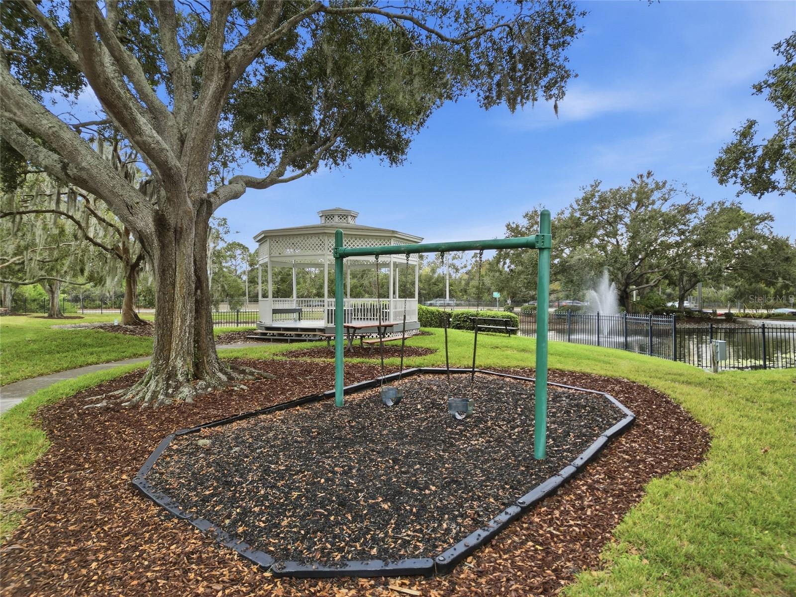 2SG | RIVERGLEN UNIT 2 - Residential