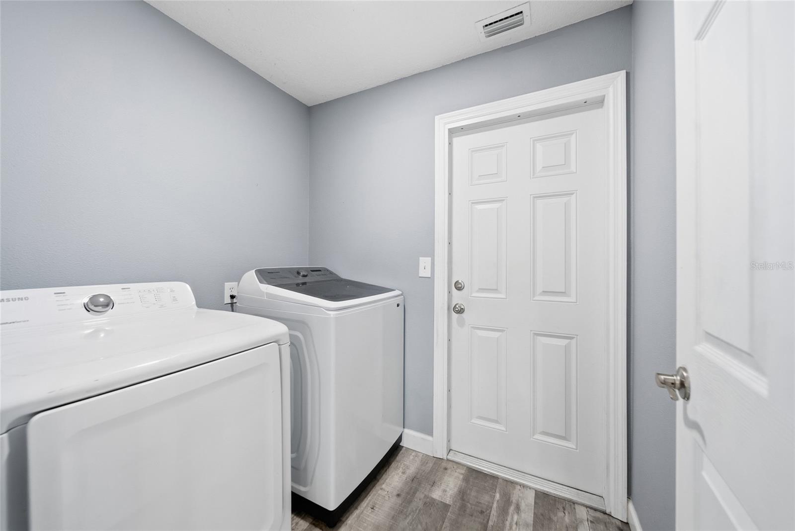 2SG | RIVERGLEN UNIT 2 - Residential