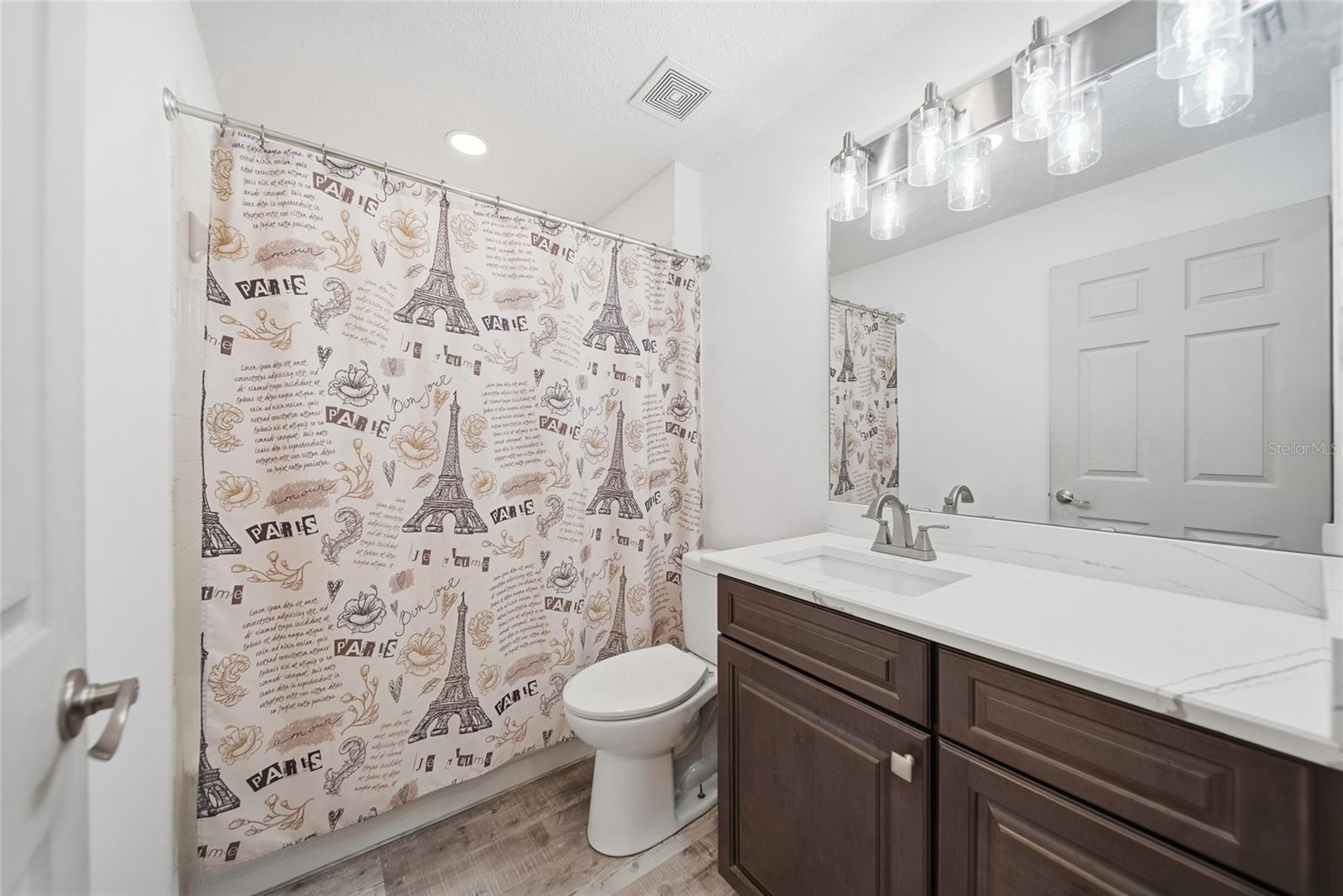 2SG | RIVERGLEN UNIT 2 - Residential