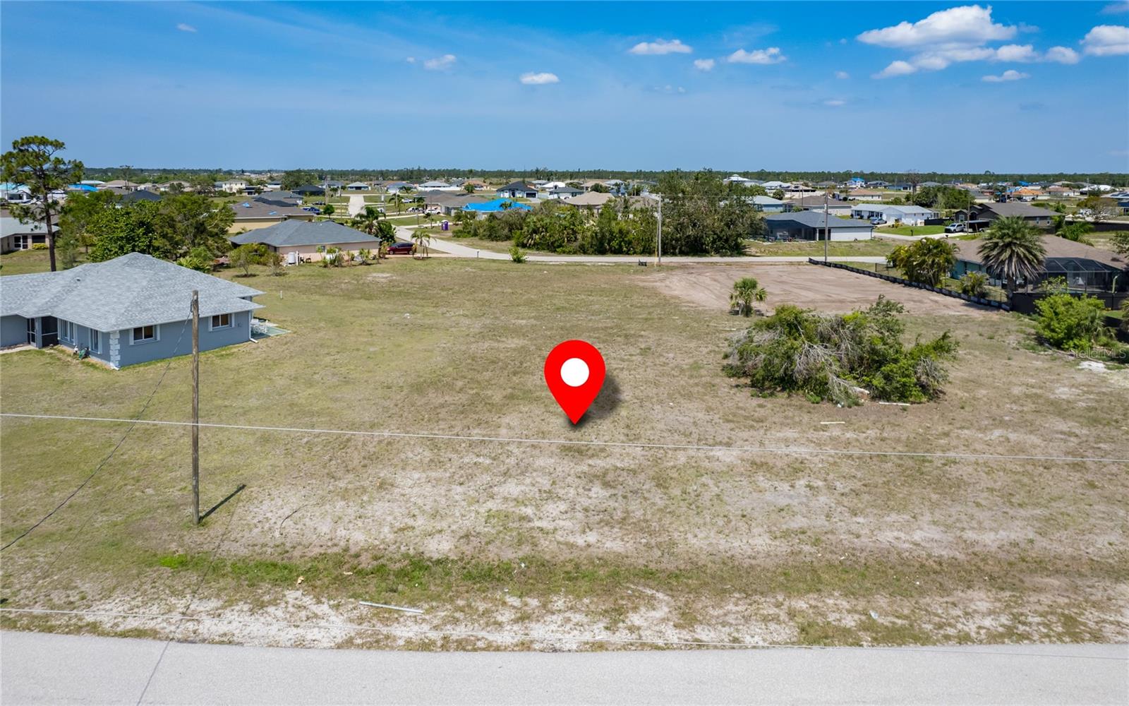 READY FOR YOUR DREAM HOME OR INVESTMENT! Fantastic NW Cape Coral location and surrounded by new construction homes. Convenient to Coral Oaks Golf Course, Seven Islands Project, Burnt Store Boat Ramp, Punta Gorda Airport, and Burnt Store Marina.