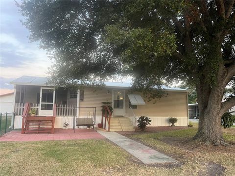 Photo of 4064 SW 9th Way, Okeechobee, FL 34974 (MLS # OK225755)