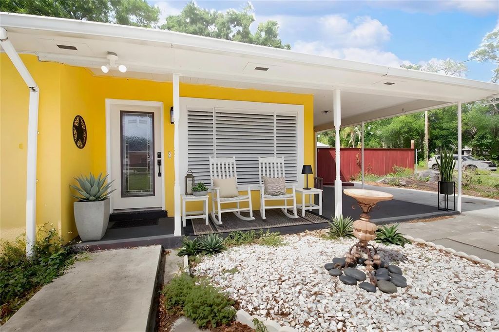 Photo of 7716 E Comanche Avenue, Tampa, FL 33610 (MLS # TB8498424)