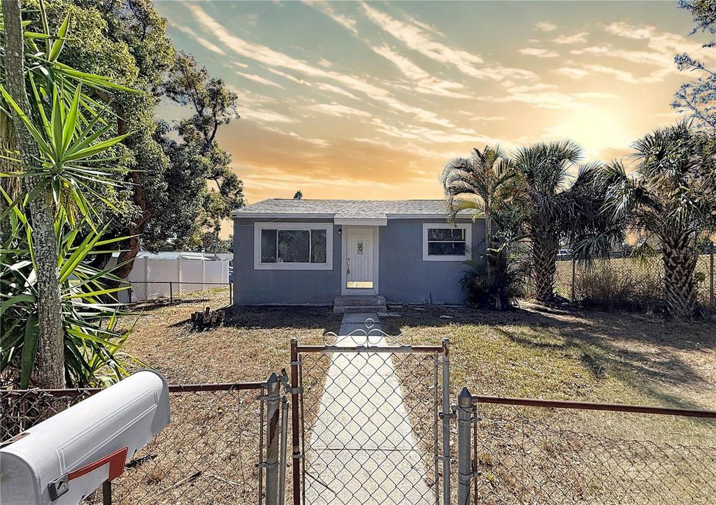 Photo of 2100 28th Avenue N, St Petersburg, FL 33713 (MLS # TB8449128)