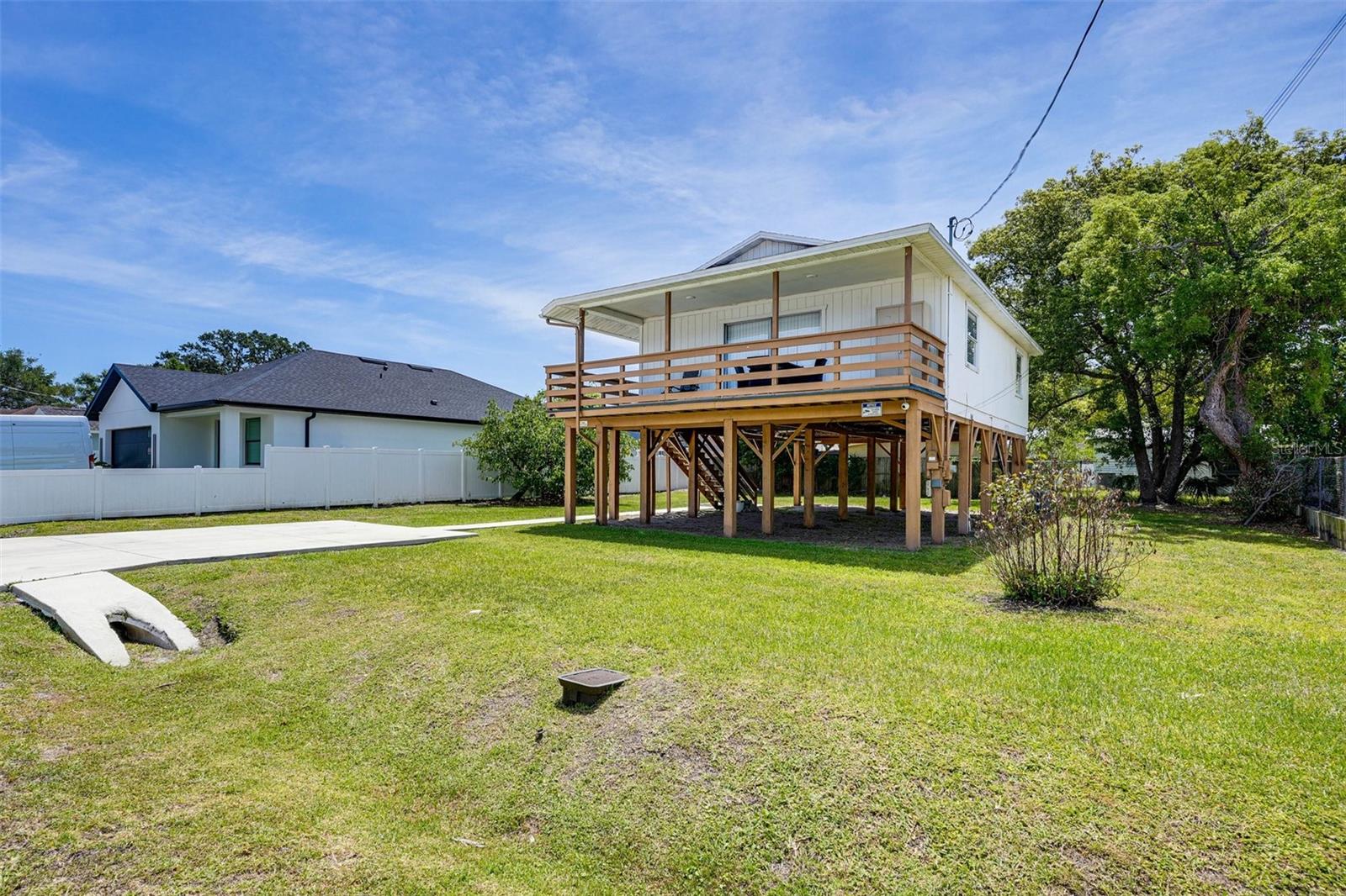 3022 W FRIERSON AVENUE