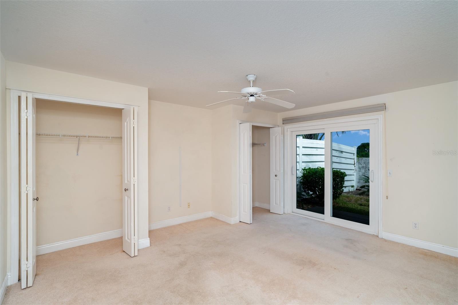 PALM COURT VILLAS PH 10 - Residential