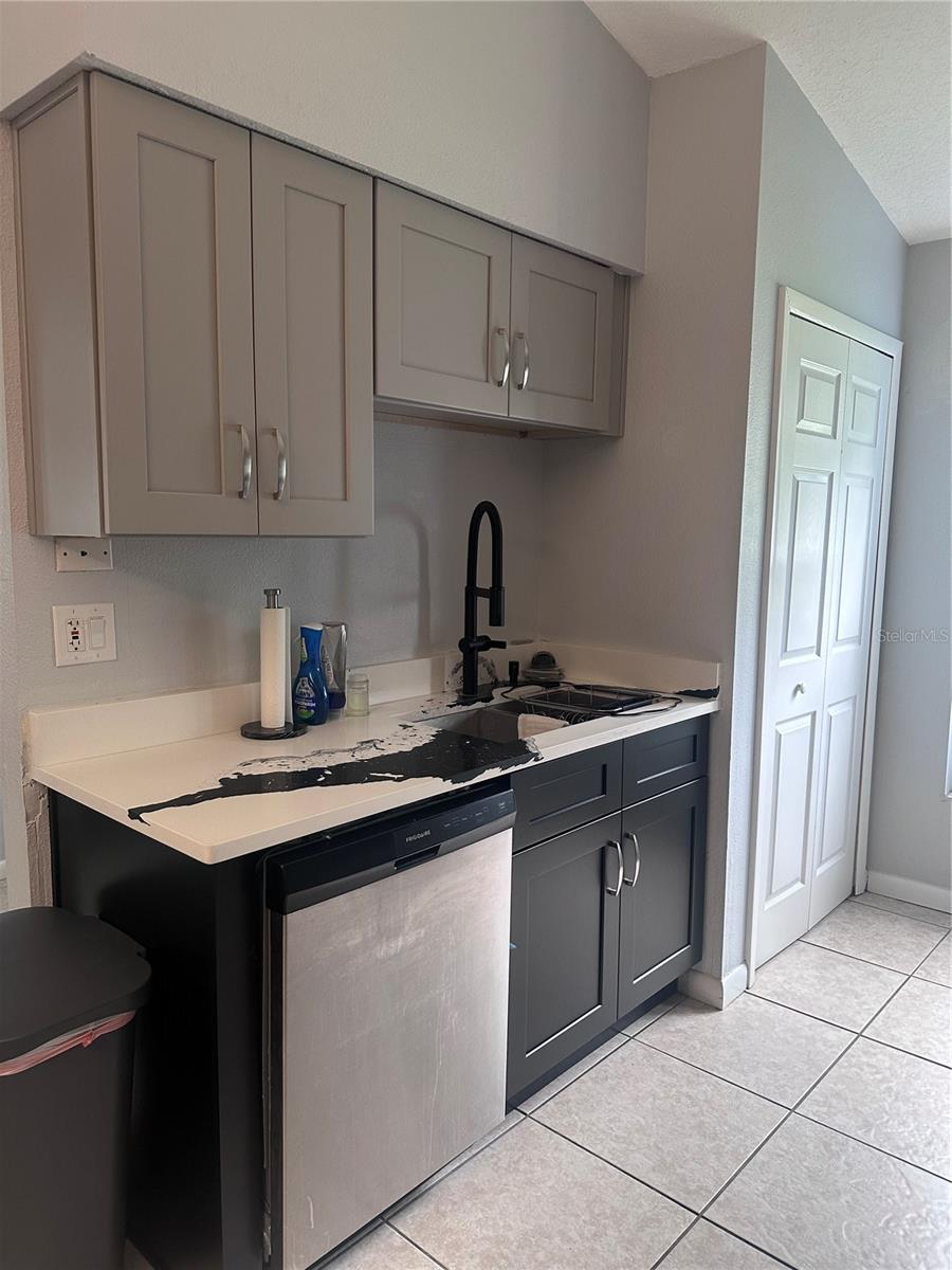 PRATHERS FOURTH ROYAL - Residential