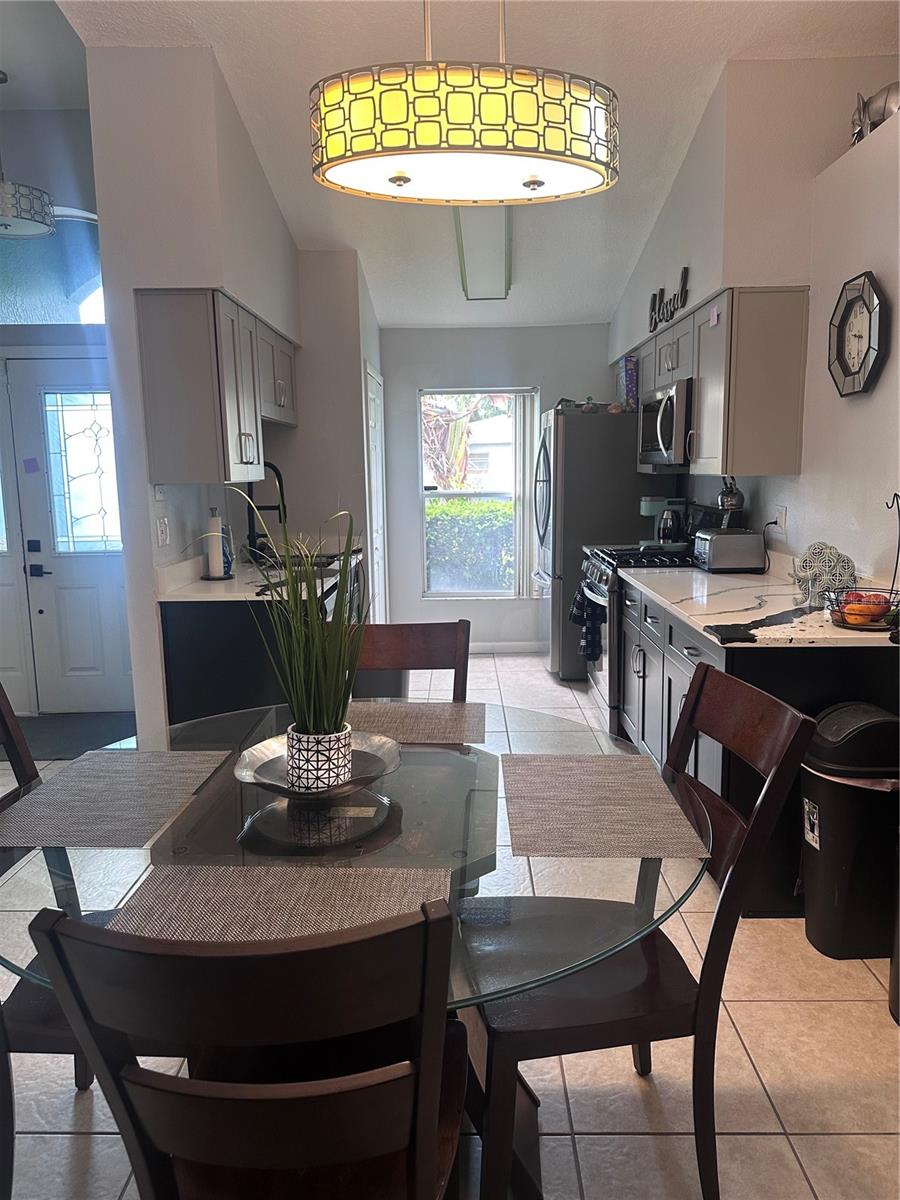 PRATHERS FOURTH ROYAL - Residential