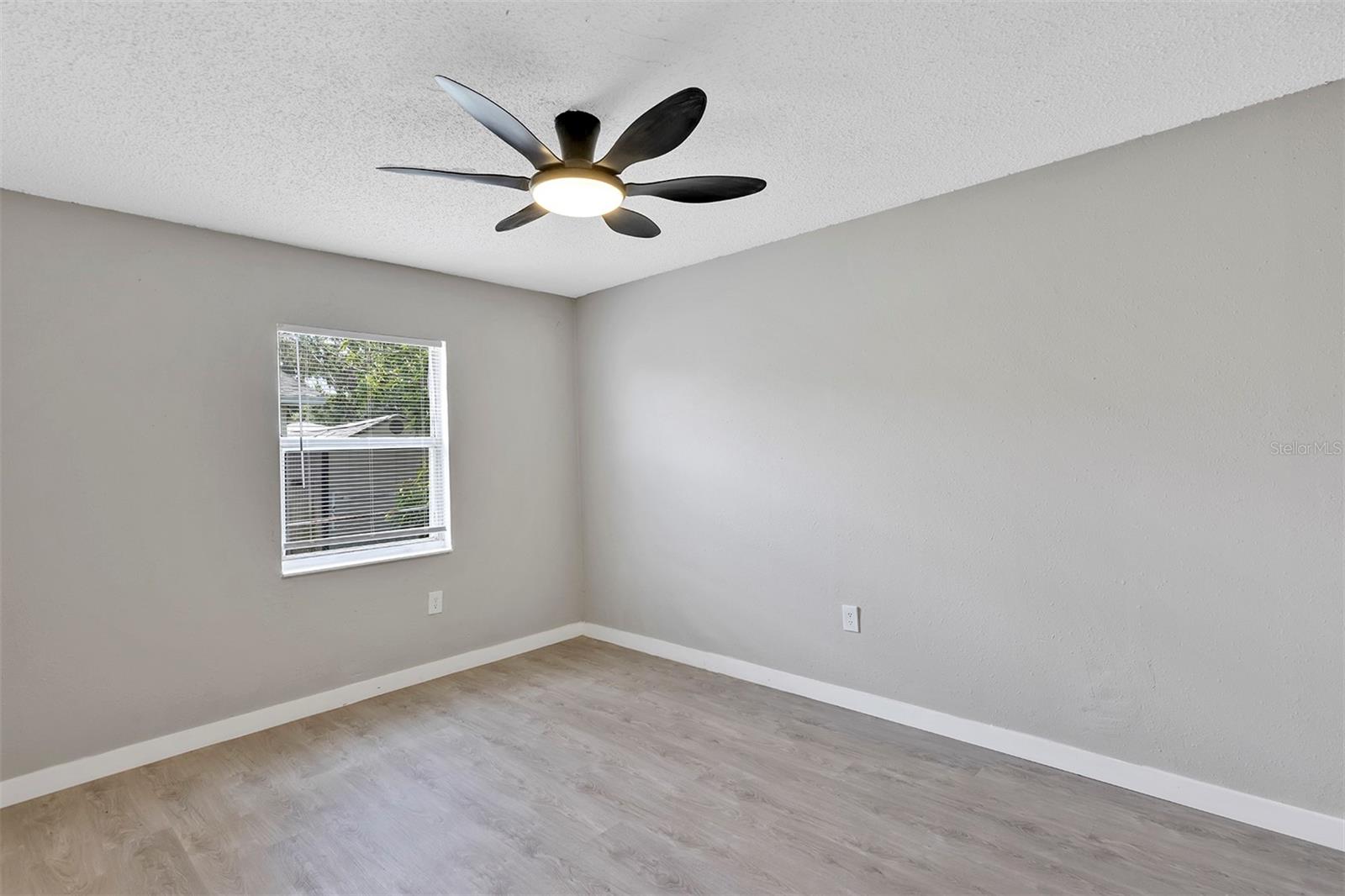 SEMINOLE LAKE ESTATES - Residential Lease