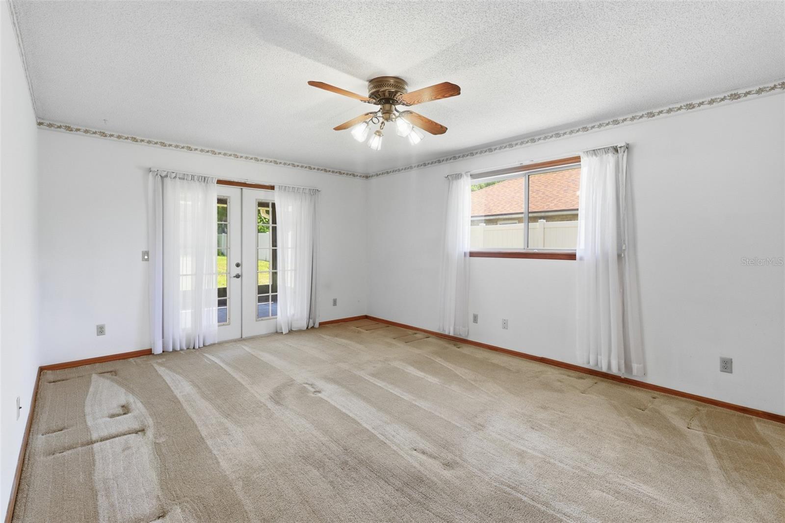 GLEN ABBEY - Residential