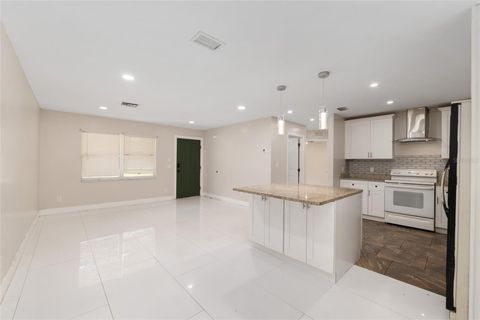 Tiny photo for 17611 Fl33, Groveland, FL 34736 (MLS # G5112710)