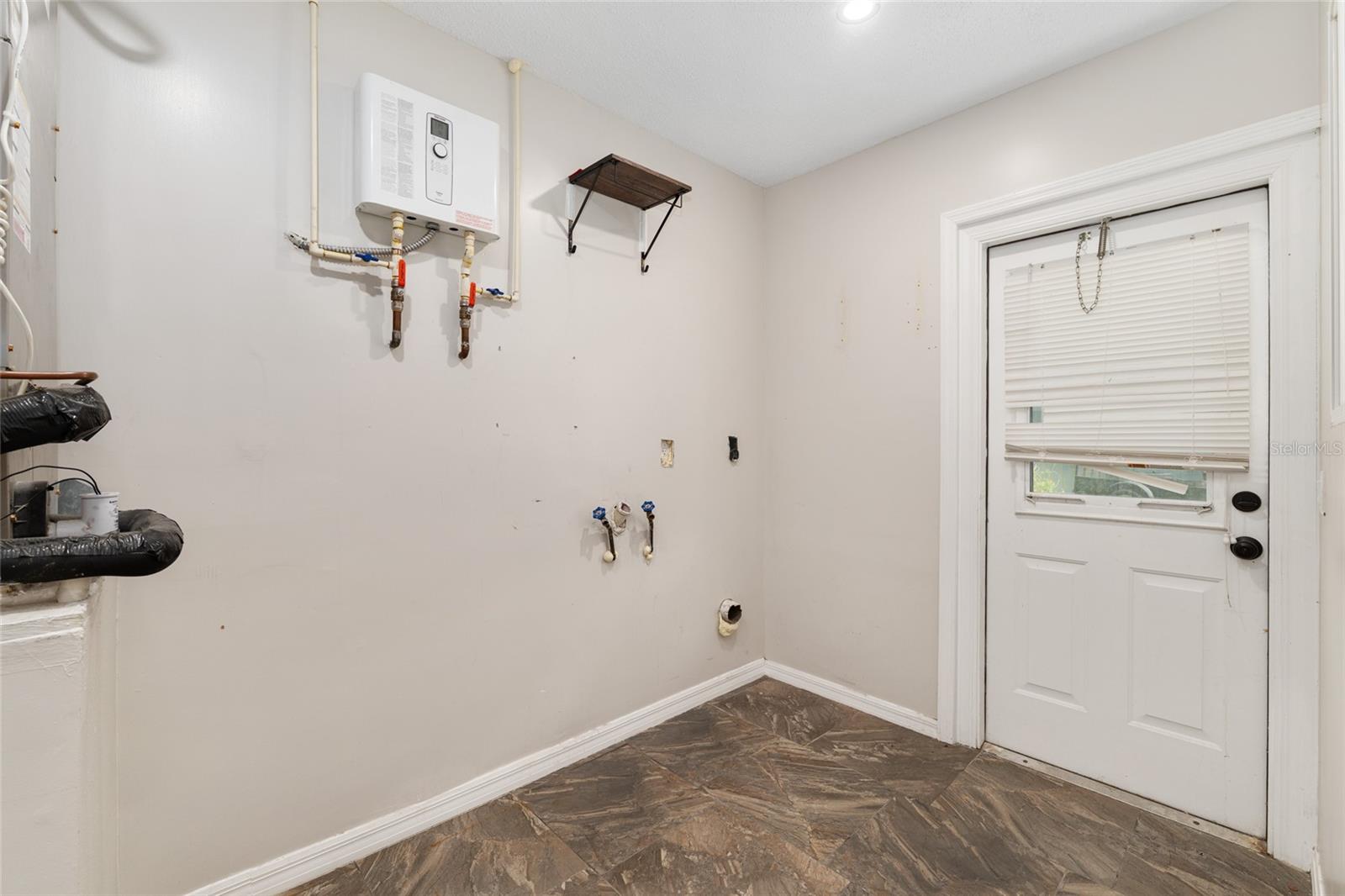 ACREAGE - Residential
