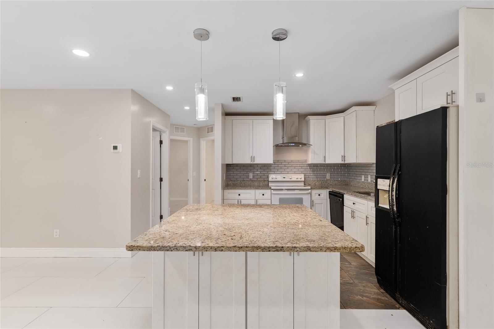 ACREAGE - Residential