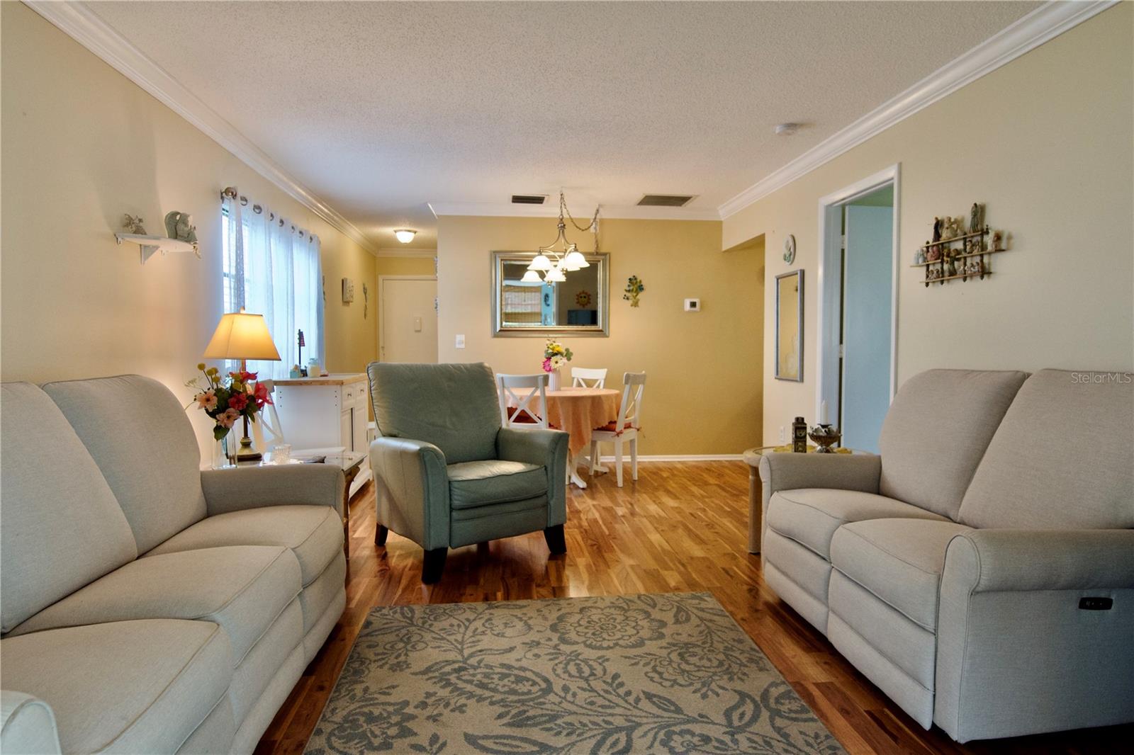 DESOTO SQUARE VILLAS PH I - Residential