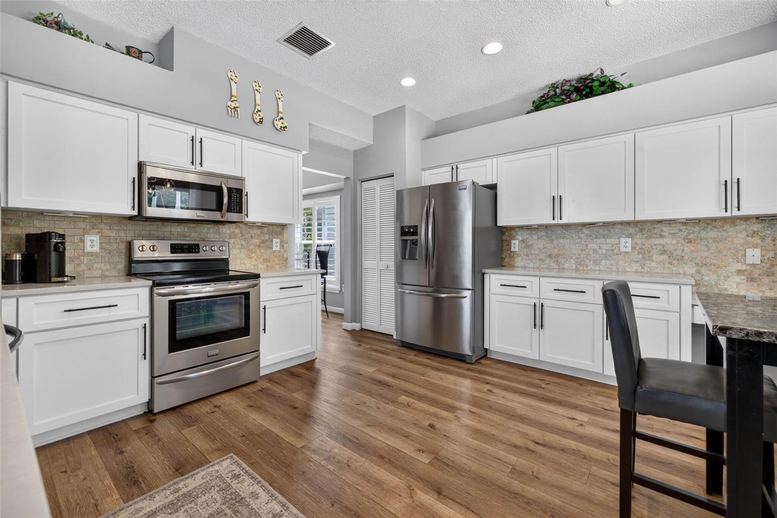 11123 CLAYRIDGE DRIVE