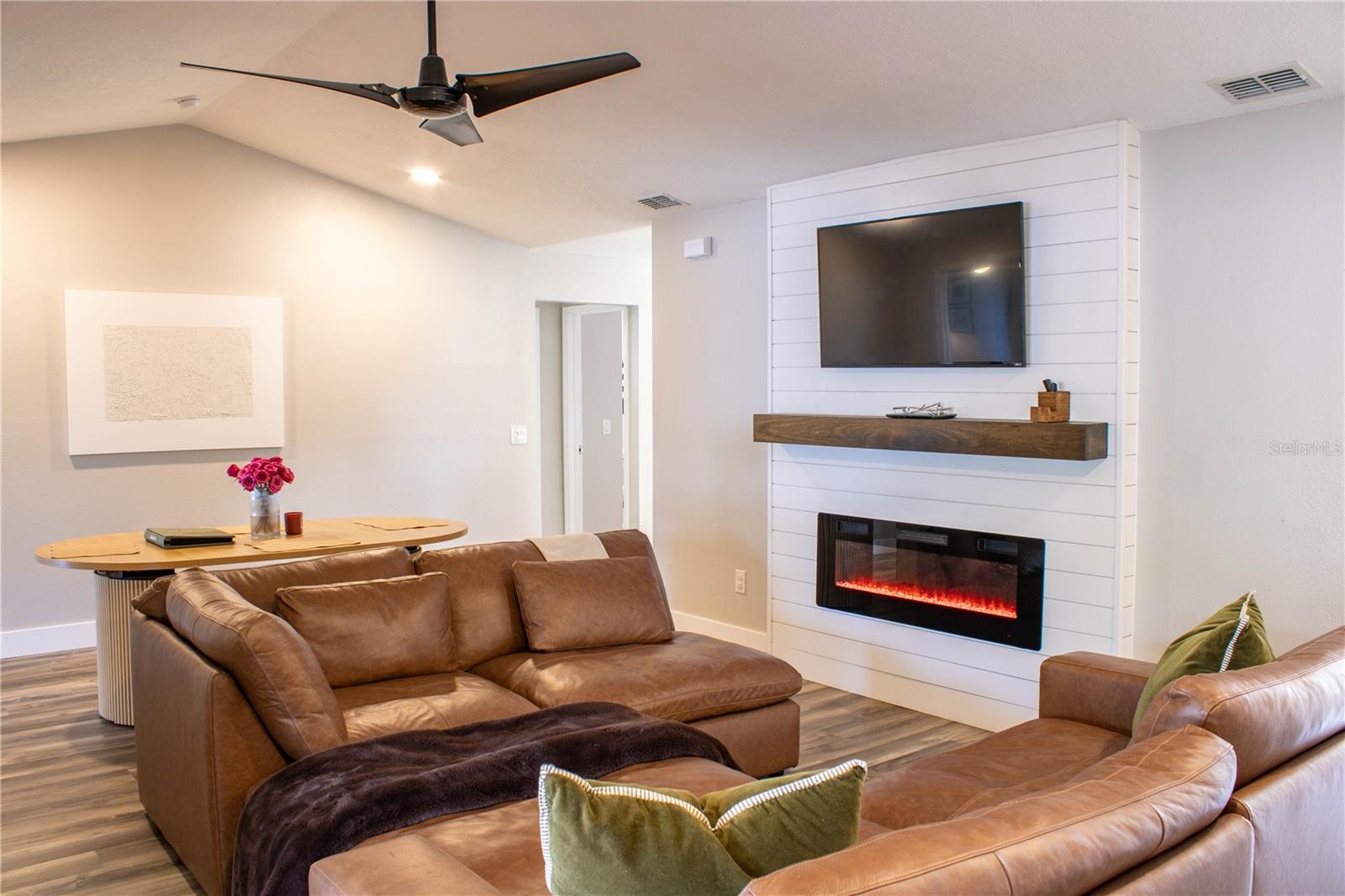 WALDEN LAKE SUB UN 1 - Residential