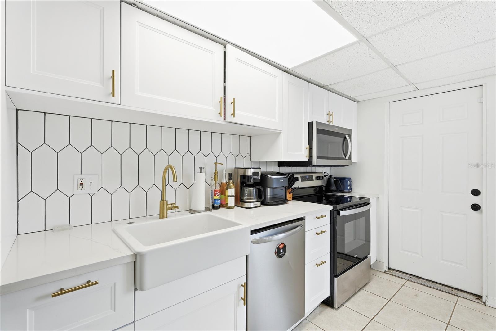 WALKERS SUB - Residential Income