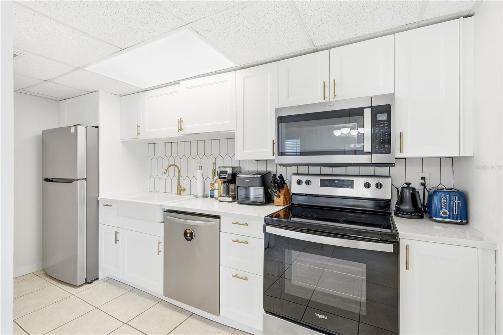 WALKERS SUB - Residential Income