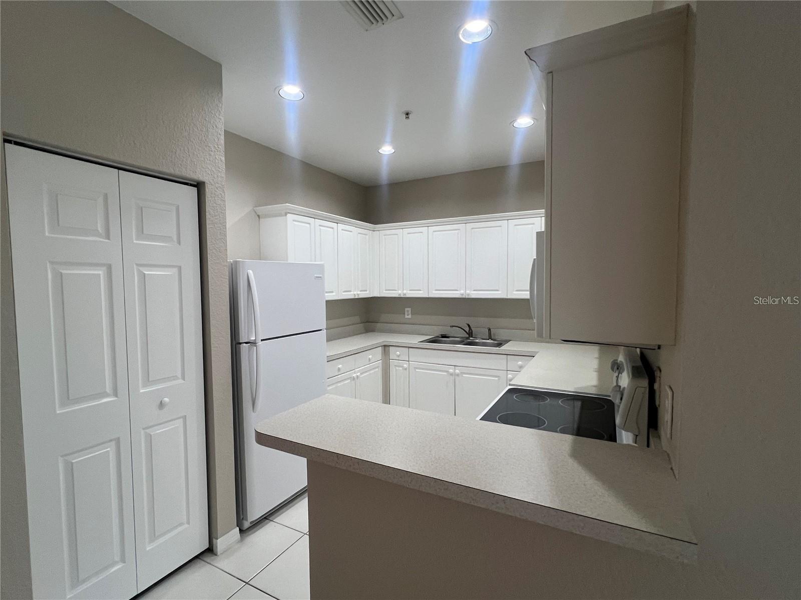 MEDITERRANEA - Residential Lease