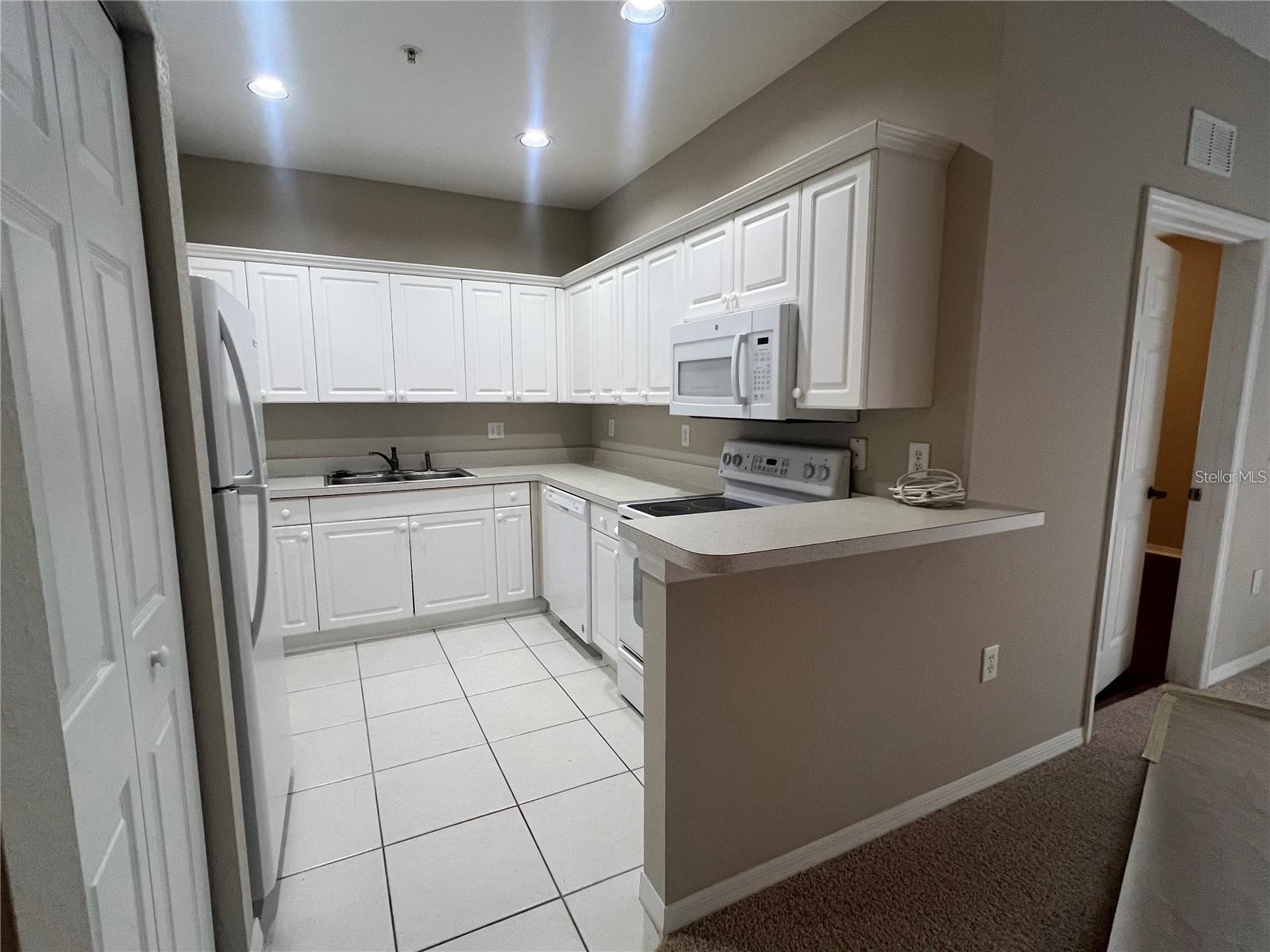 MEDITERRANEA - Residential Lease