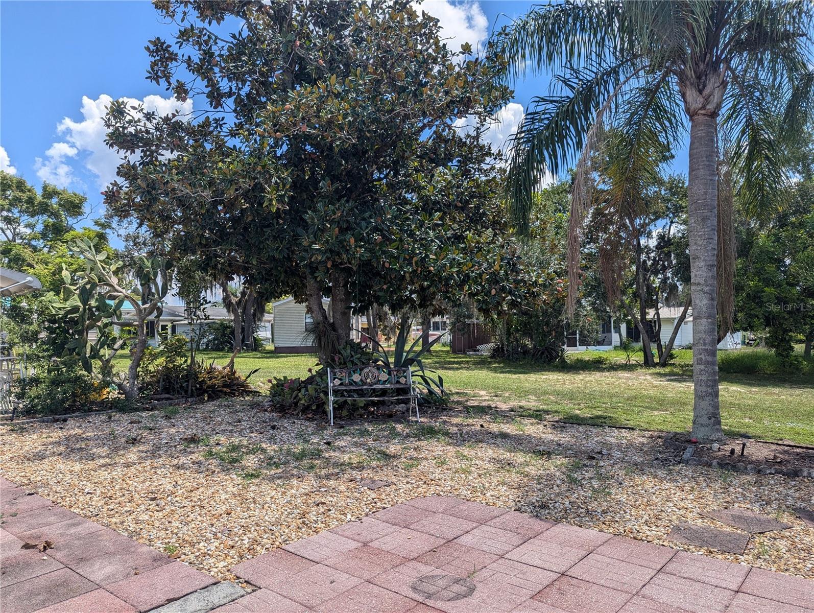 SADDLEBAG LAKE - Residential