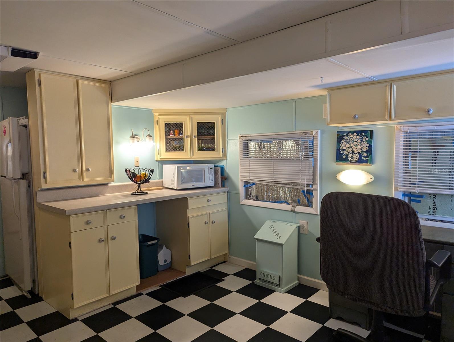 SADDLEBAG LAKE - Residential