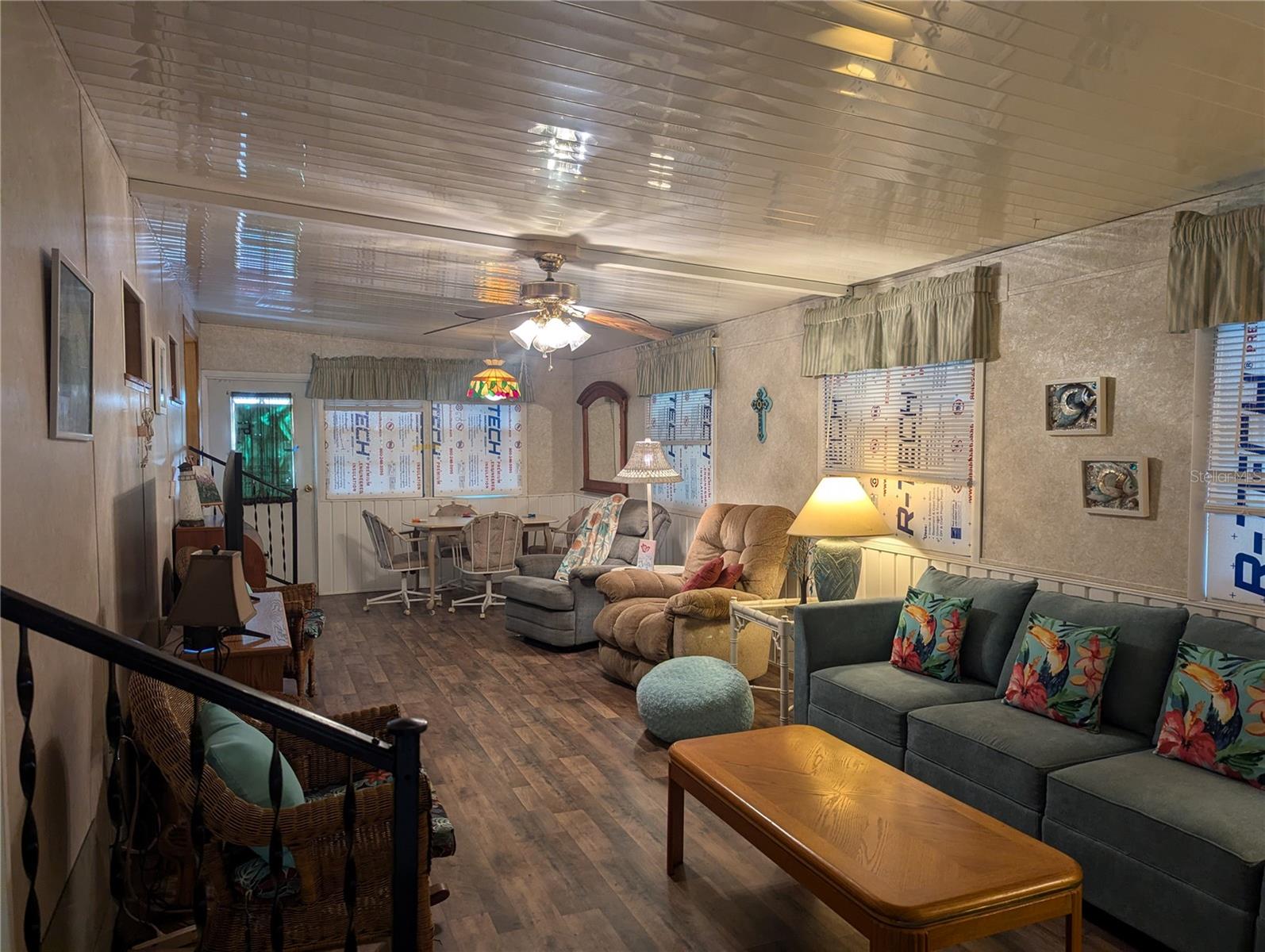 SADDLEBAG LAKE - Residential