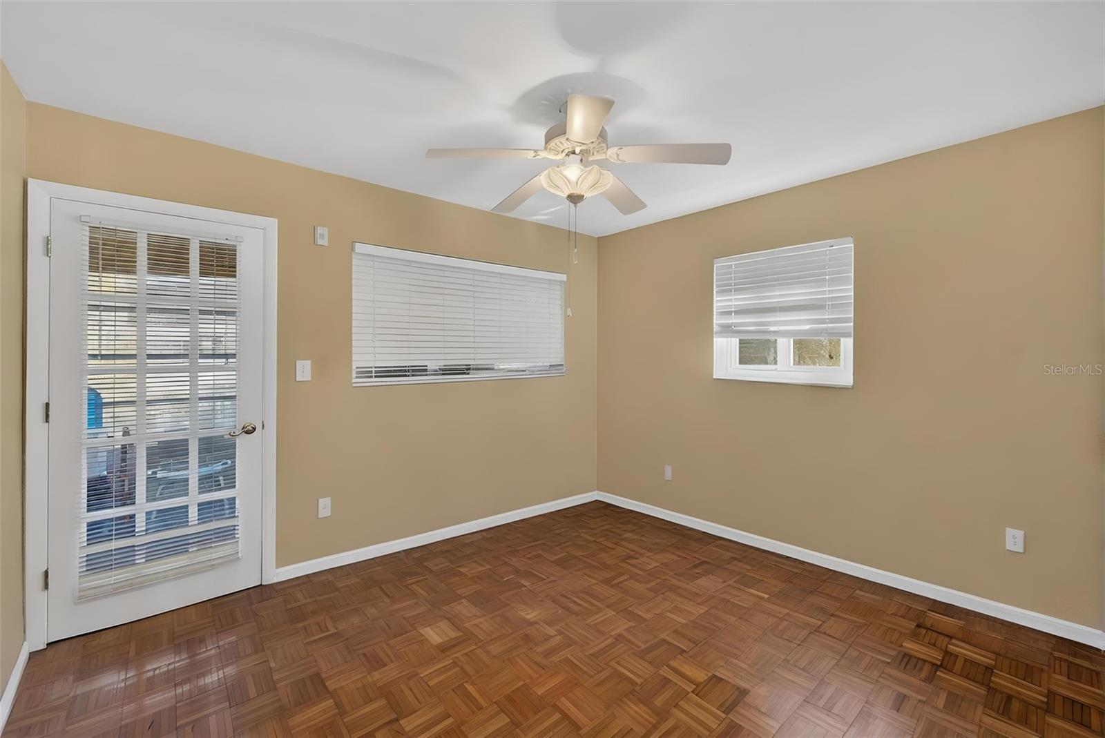 SEMINOLE GARDEN APTS - Residential