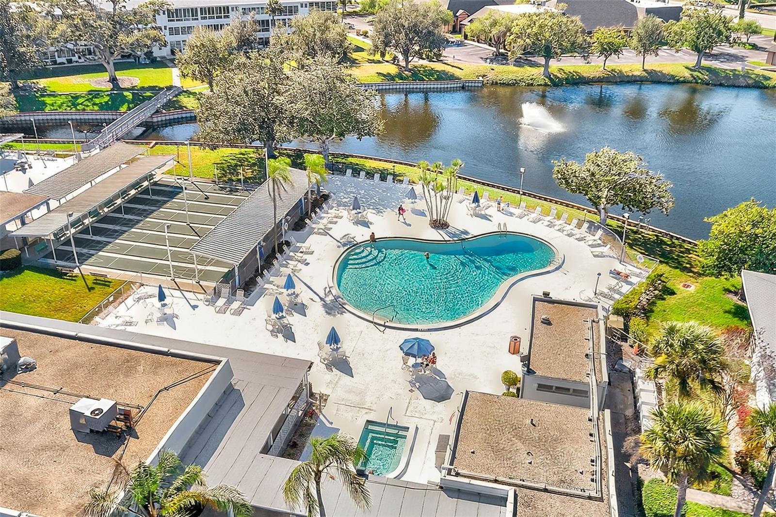SEMINOLE GARDEN APTS - Residential