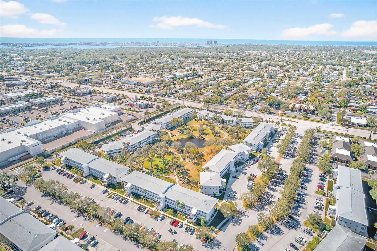 SEMINOLE GARDEN APTS - Residential