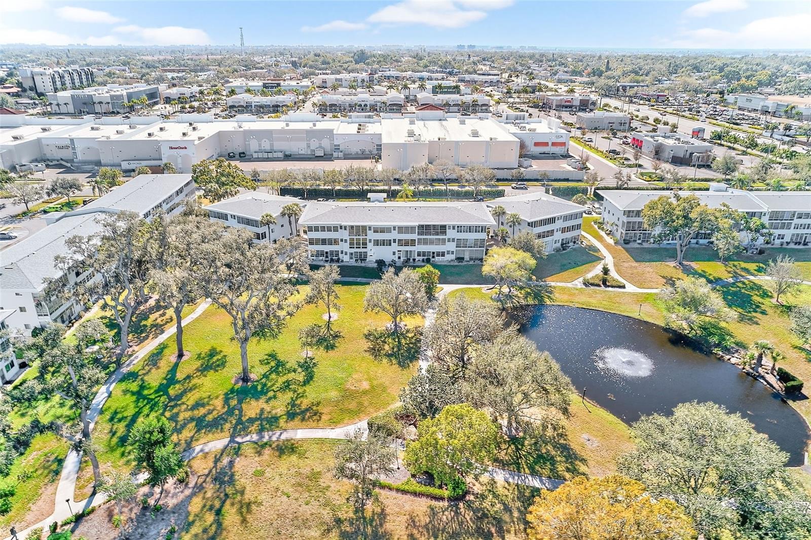 SEMINOLE GARDEN APTS - Residential