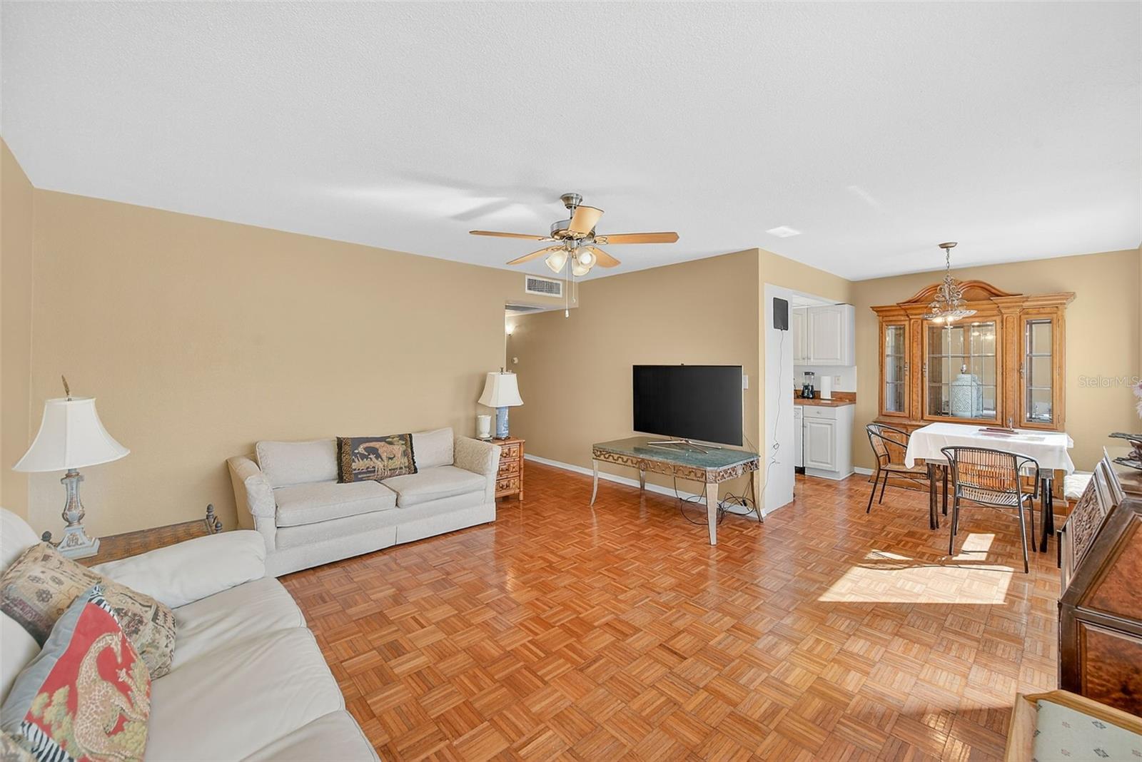 SEMINOLE GARDEN APTS - Residential