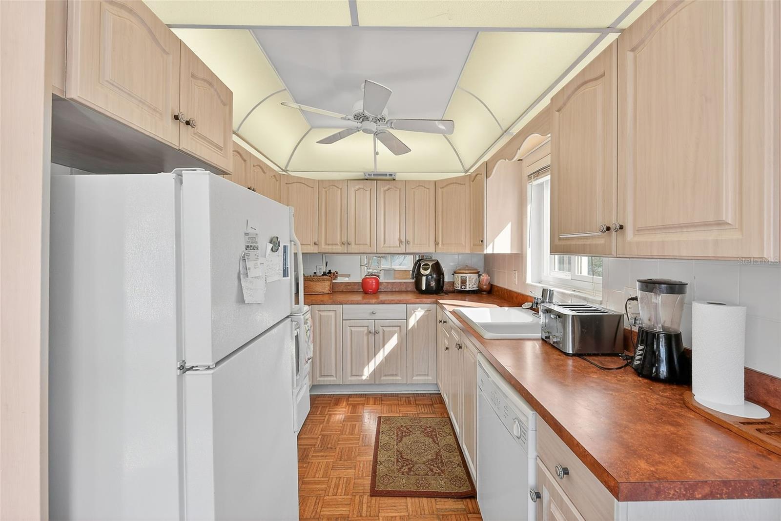 SEMINOLE GARDEN APTS - Residential