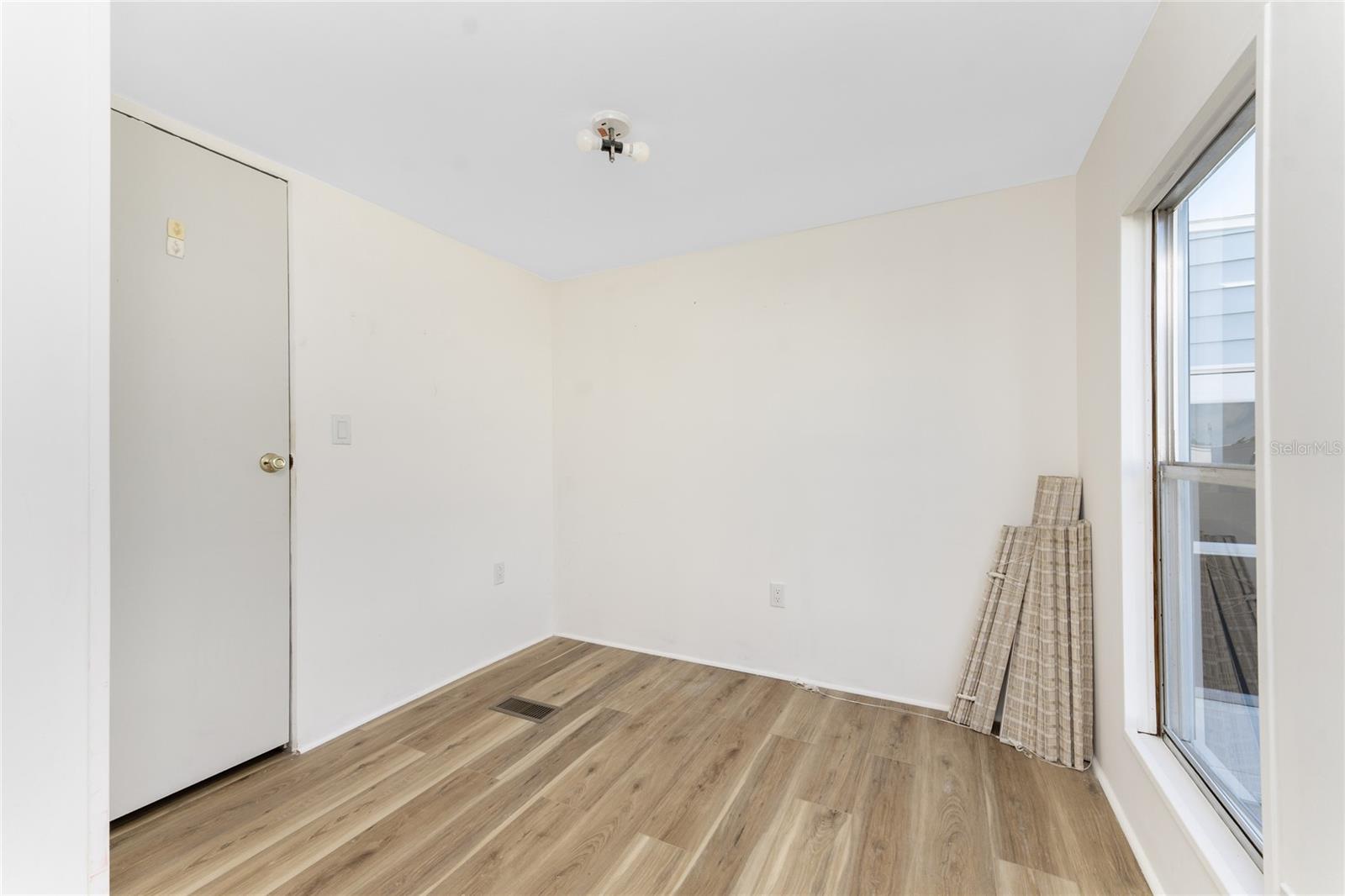 VILLAGE HOLIDAY LAKE - Residential