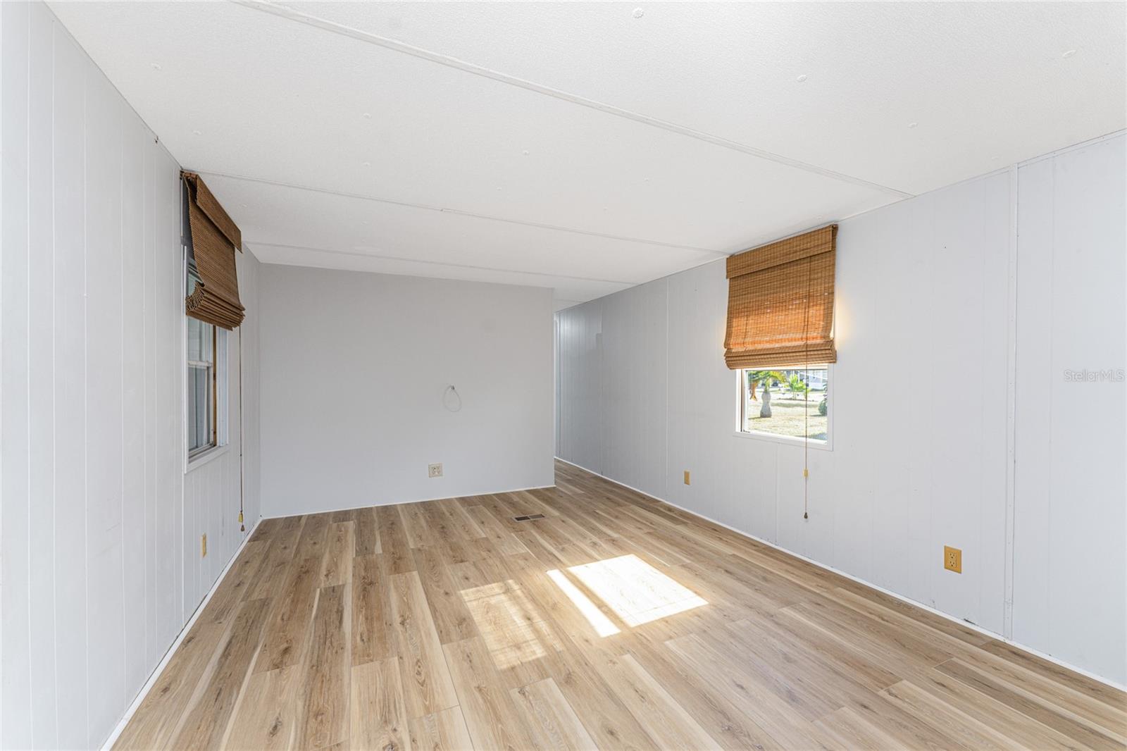 VILLAGE HOLIDAY LAKE - Residential