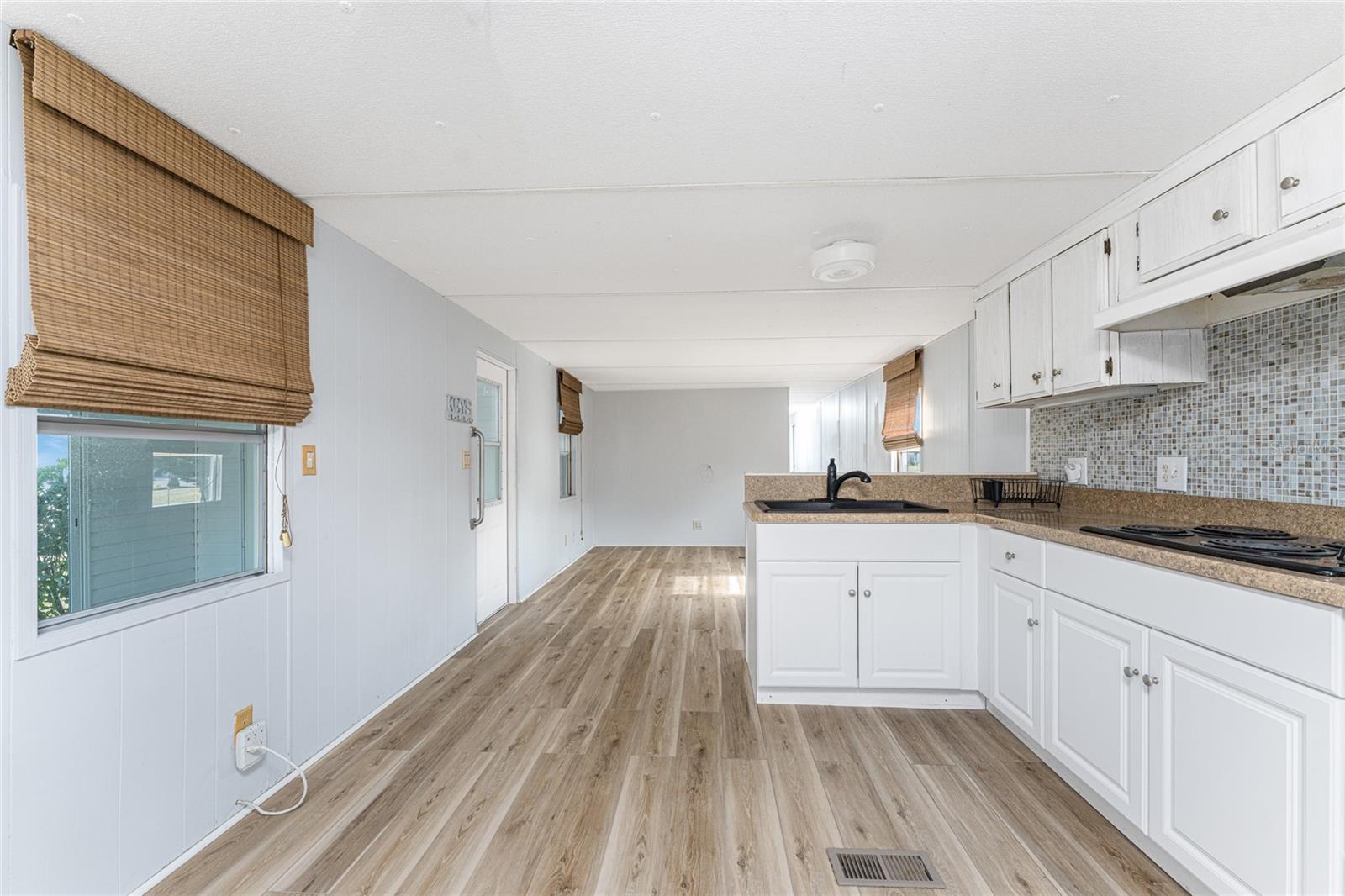 VILLAGE HOLIDAY LAKE - Residential