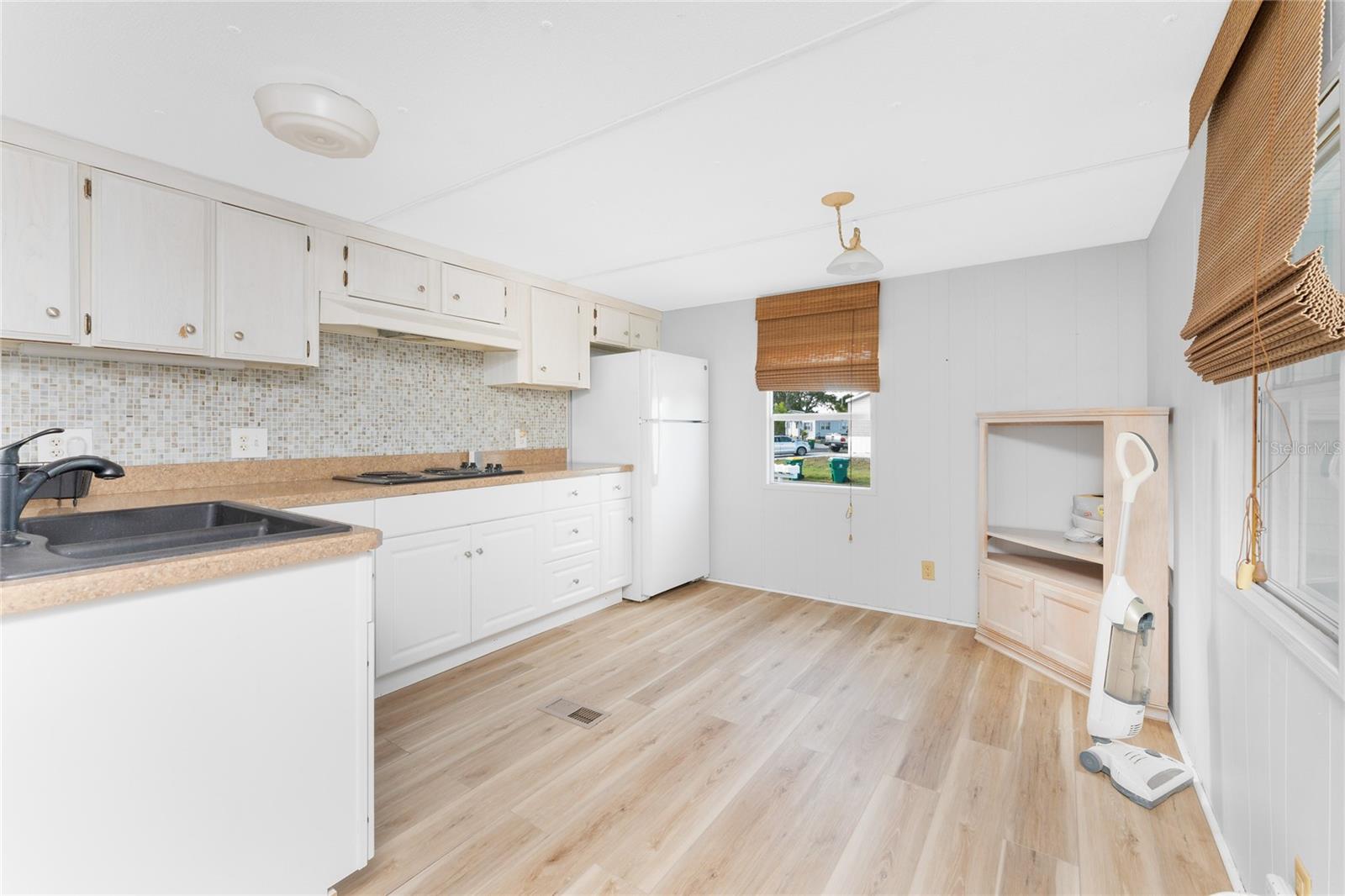 VILLAGE HOLIDAY LAKE - Residential