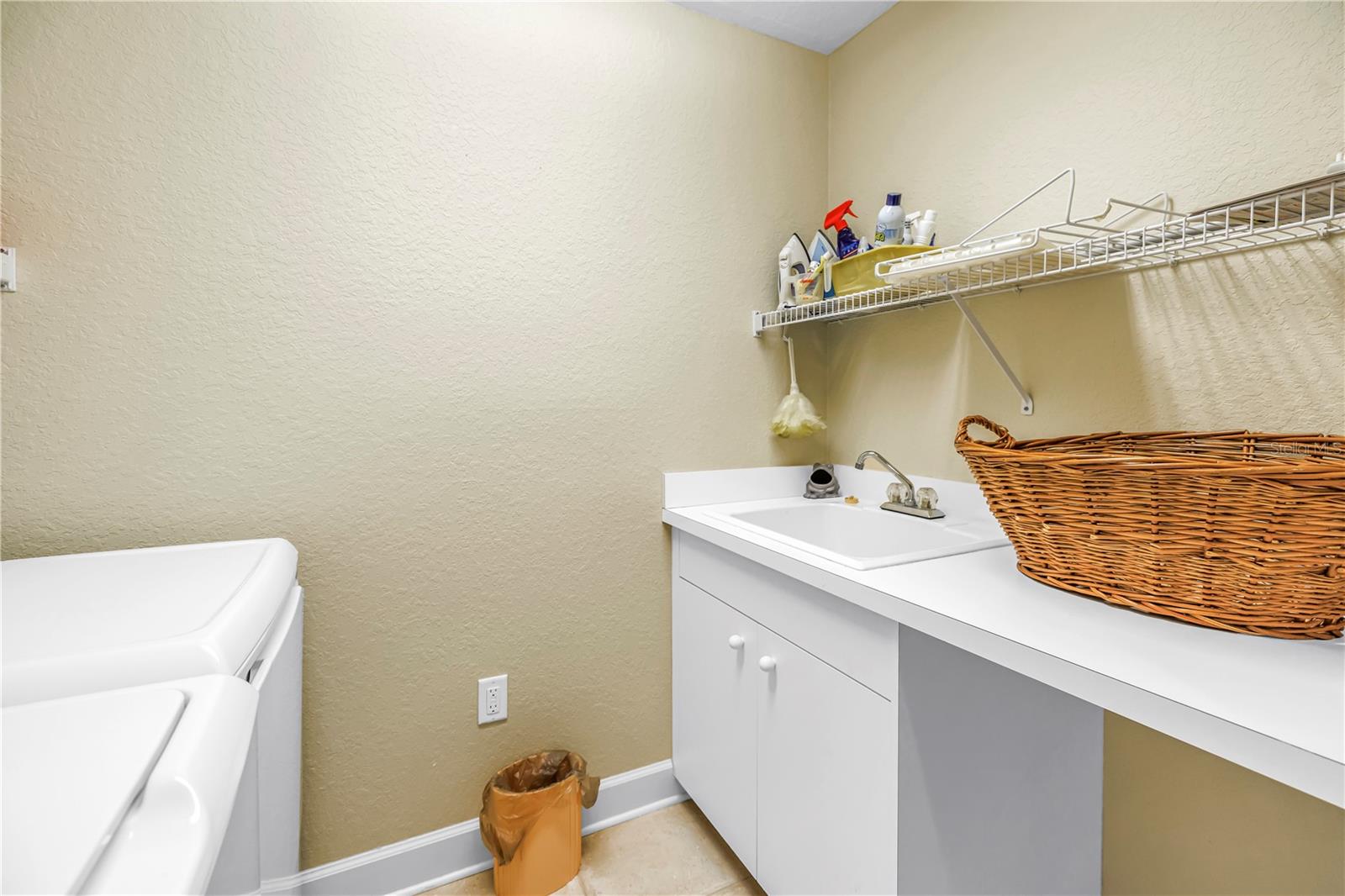 FLORENCIA CONDO - Residential