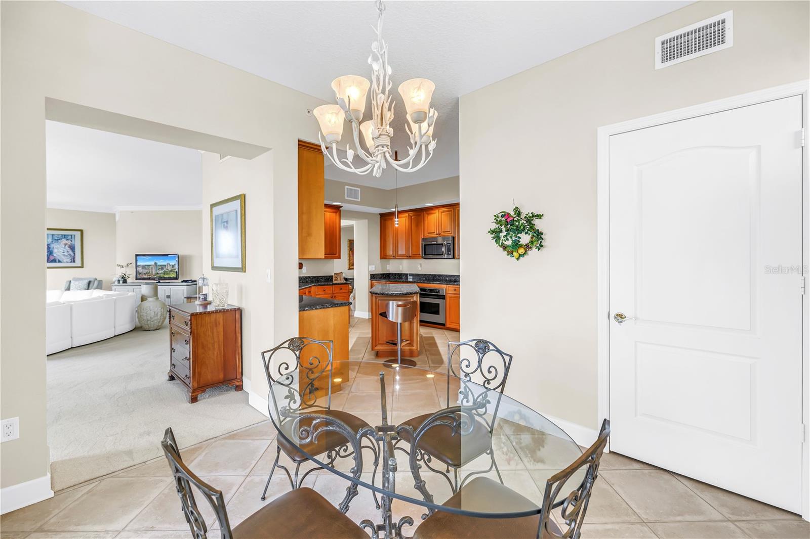 FLORENCIA CONDO - Residential