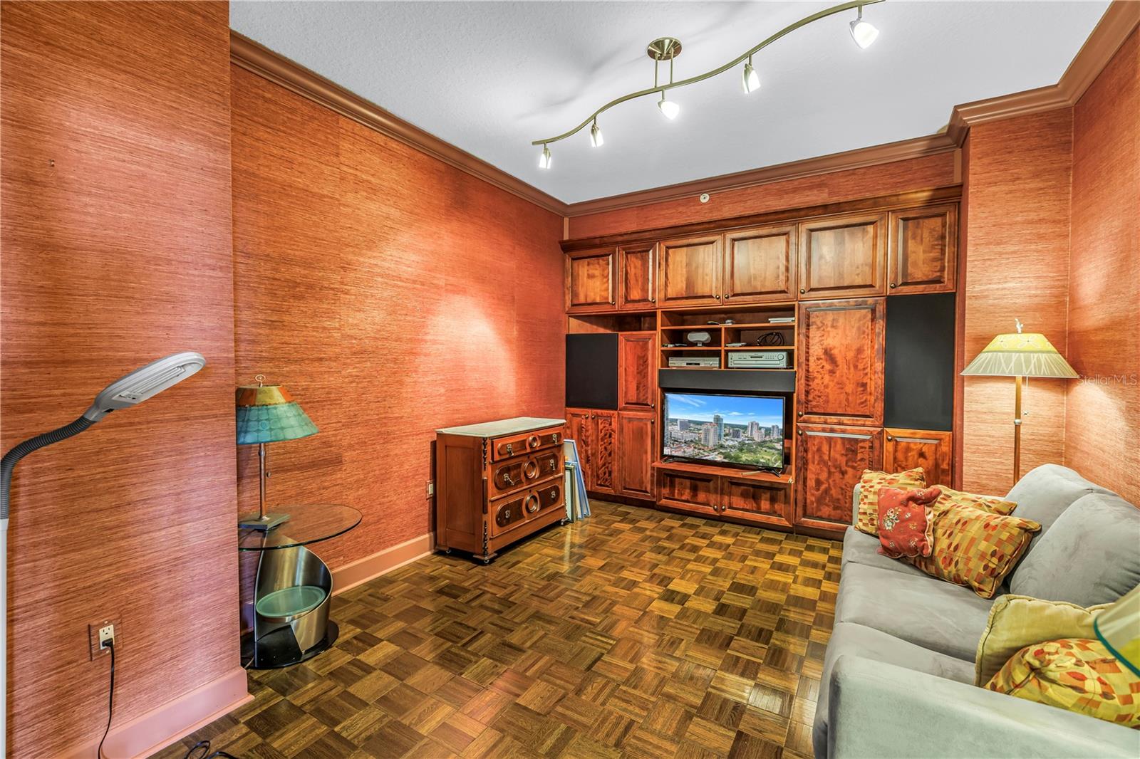 FLORENCIA CONDO - Residential