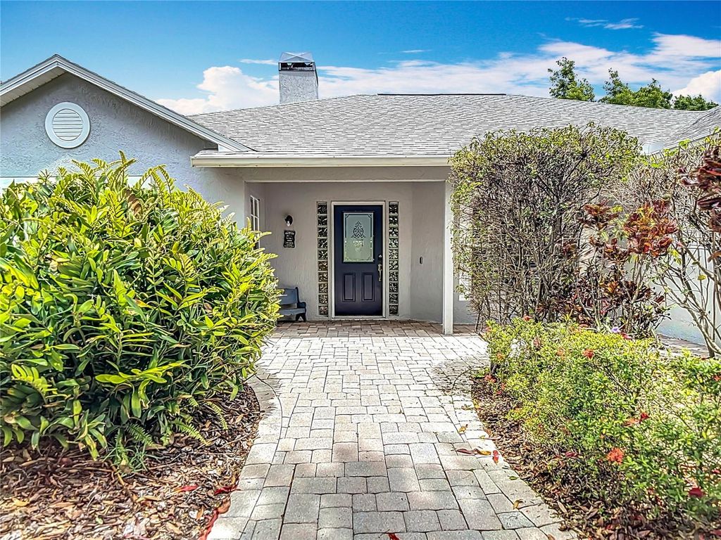 Photo of 3001 Regal Oaks Boulevard, Palm Harbor, FL 34684 (MLS # TB8385540)