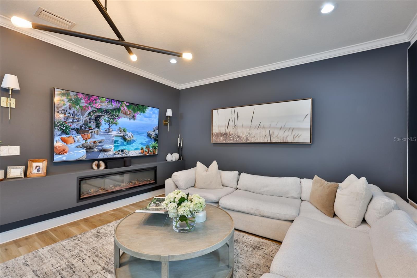 SOHO TOWNHOMESS SUB - Residential