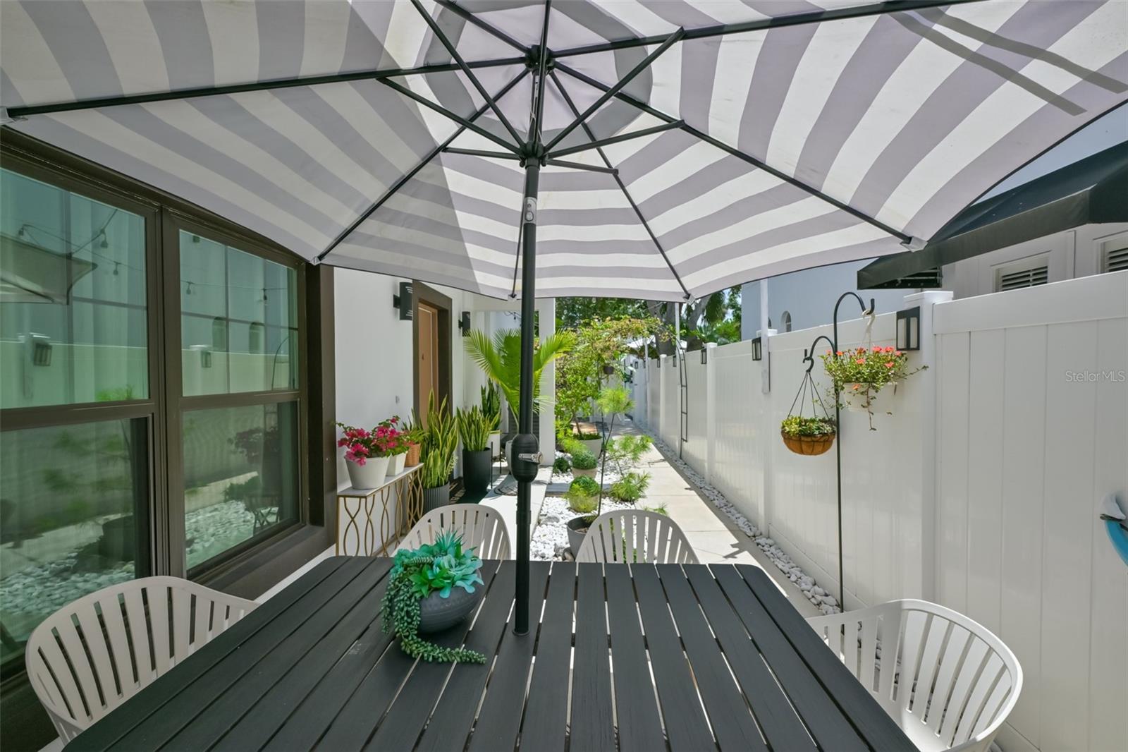 SOHO TOWNHOMESS SUB - Residential