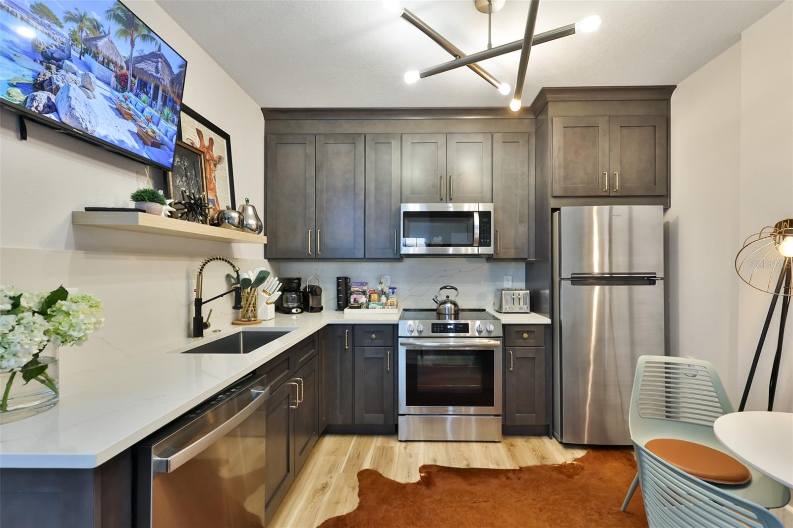 SOHO TOWNHOMESS SUB - Residential