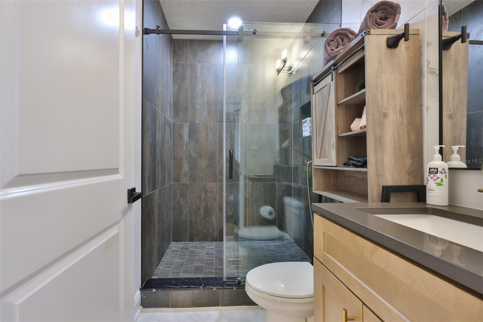 SOHO TOWNHOMESS SUB - Residential