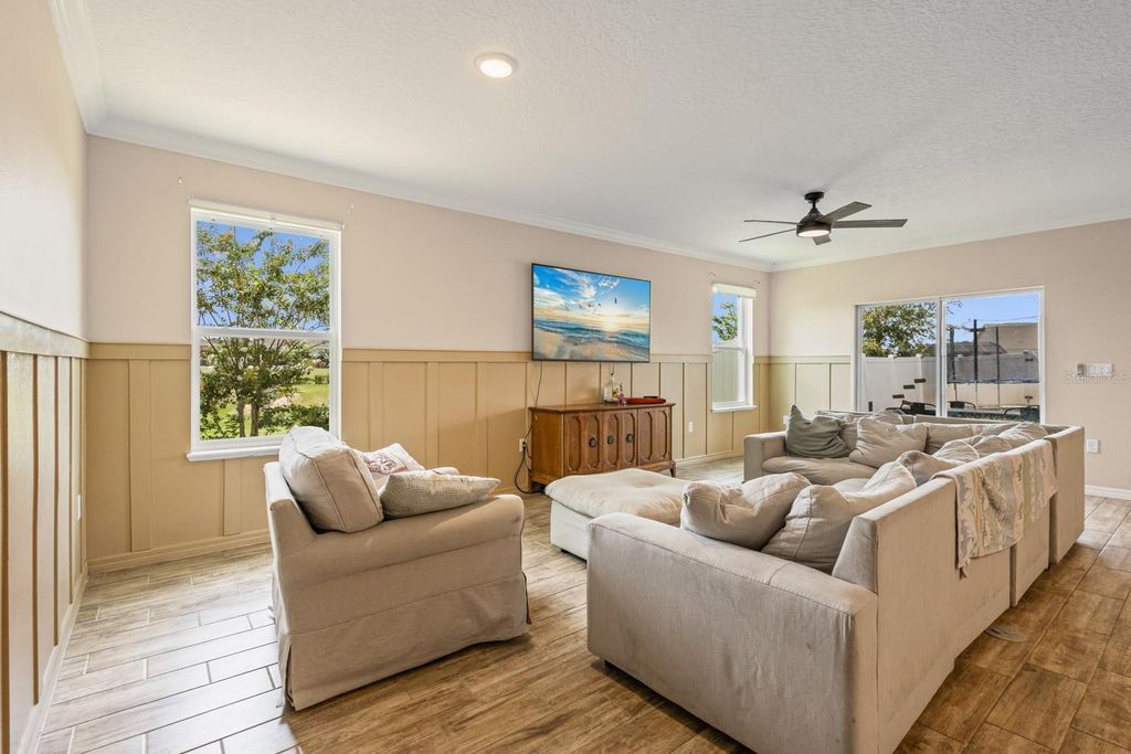 Photo of 338 Pinecrest Loop, Davenport, FL 33837 (MLS # O6391914)