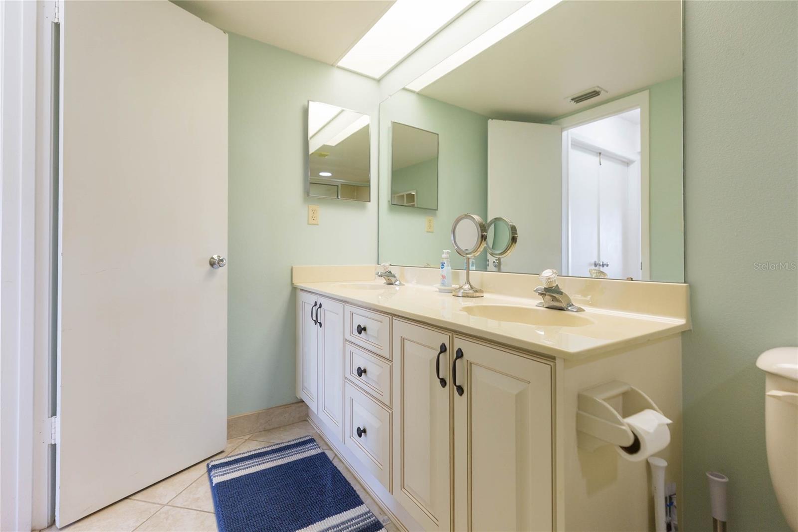 VISTA VERDE WEST - Residential Lease