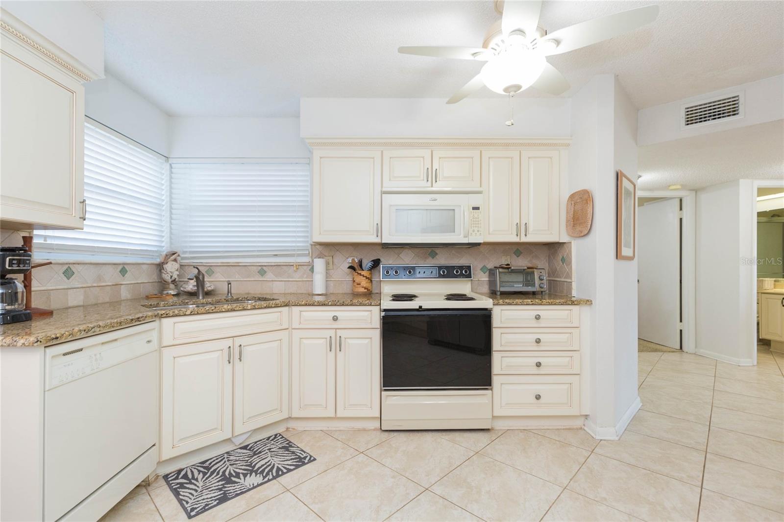 VISTA VERDE WEST - Residential Lease