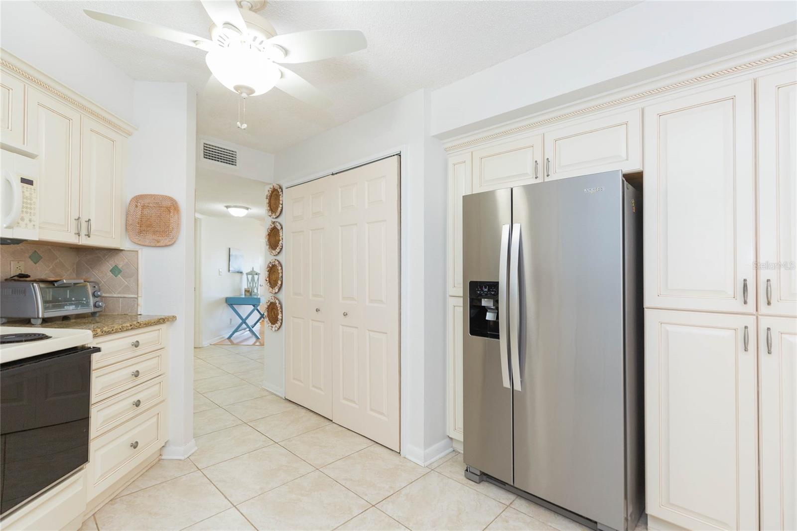 VISTA VERDE WEST - Residential Lease